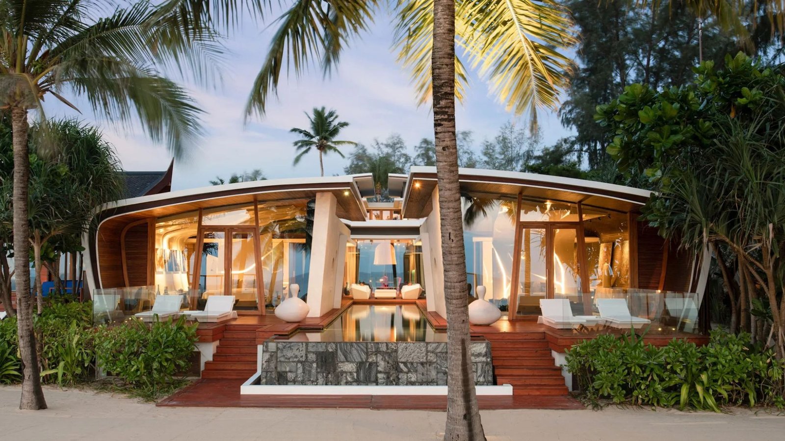 EXPERIENCE EXQUISITE THAI CULTURE AT INIALA