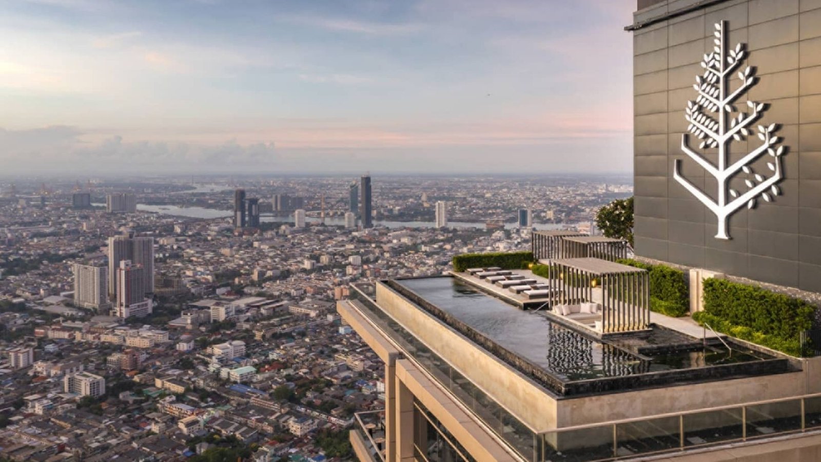 EXPERIENCE THE UNPARALLELED LUXURY OF FOUR SEASONS RESIDENCES BANGKOK.