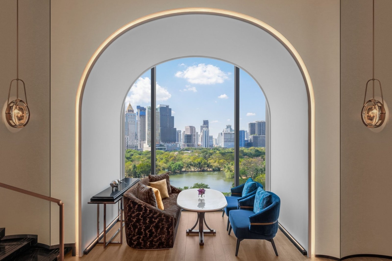 RITZ-CARLTON BANGKOK: REDEFINING URBAN ELEGANCE AND THE ART OF TIMELESS THAI HOSPITALITY