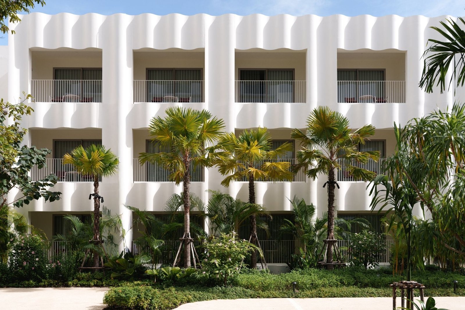 Coastal Modernism Takes the Helm: The Standard Charts a New Course in Na Jomtien